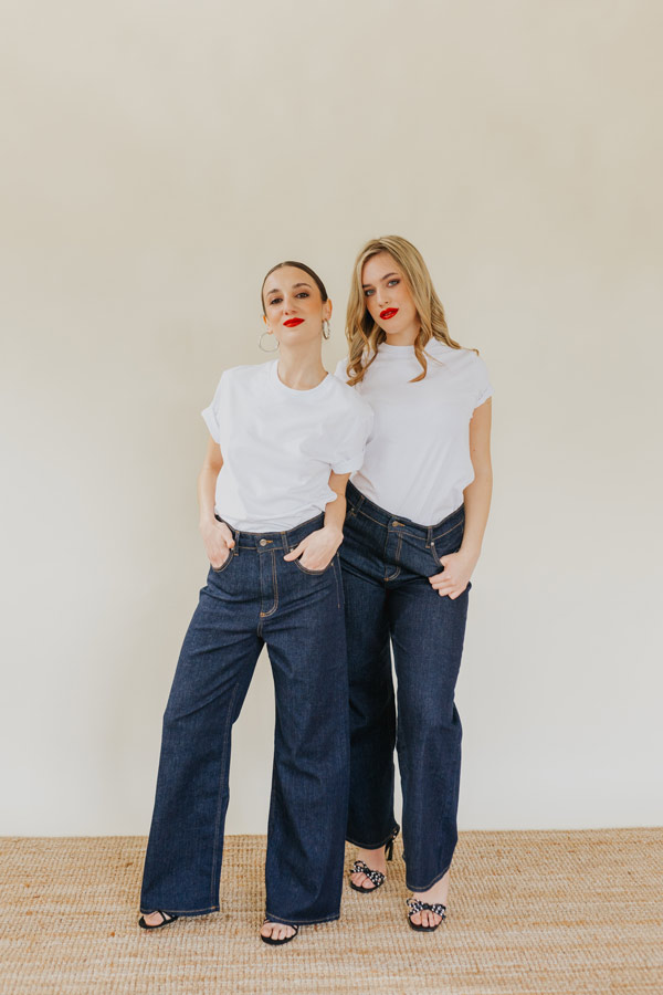 L.O.V.E. DEEP BLUE - Wide Leg Jeans