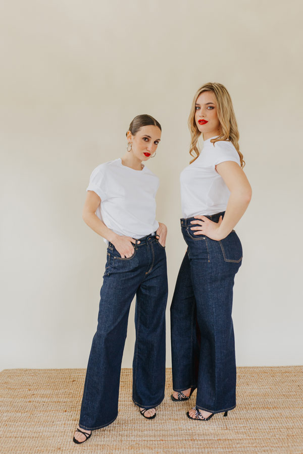 L.O.V.E. DEEP BLUE - Wide Leg Jeans