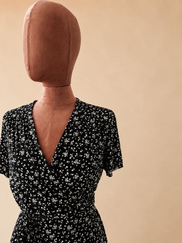 WRAP DRESS - 90's Vibes