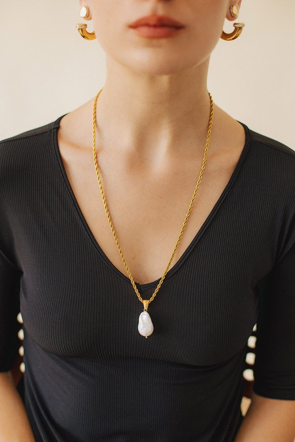 OLYMPIA CHAIN - Collana con Perla Pendente